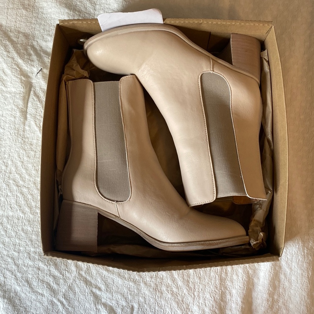 Leather high fit boots